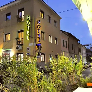 ** Hotell Dover Italien