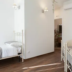 https://donna-margherita-rome-suite-rooms.it-romehotels.com